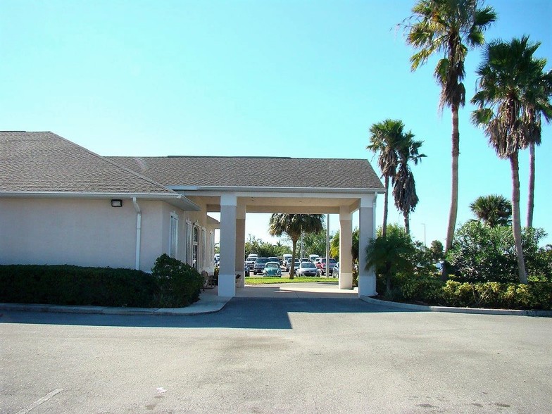More Photos Of 332 SW 32nd St, Okeechobee Medical For Sale
