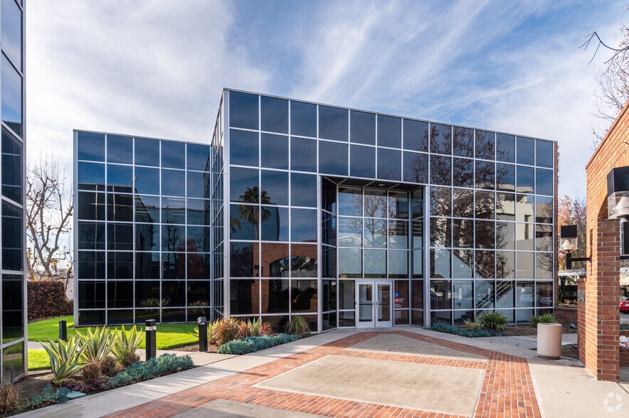 Primary Photo Of 2040 S Santa Cruz St, Anaheim Loft Creative Space For Lease
