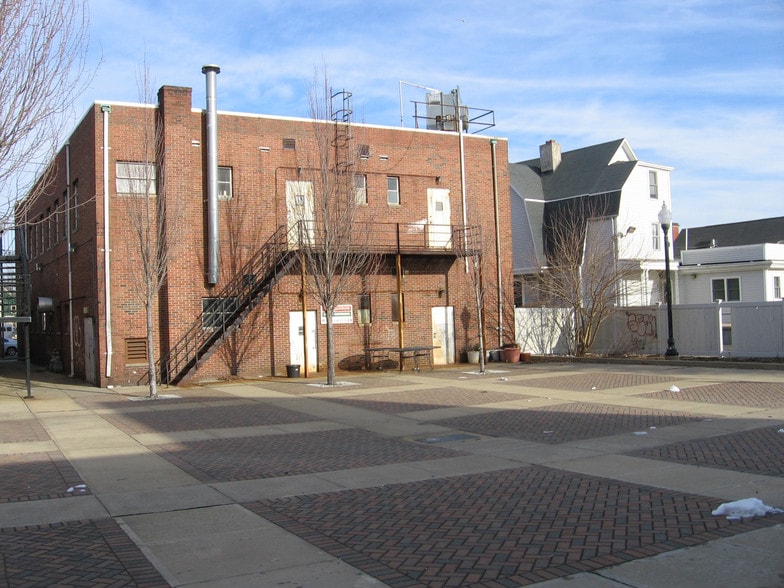 More Photos Of 334-336 Main St, West Haven Medical For Lease