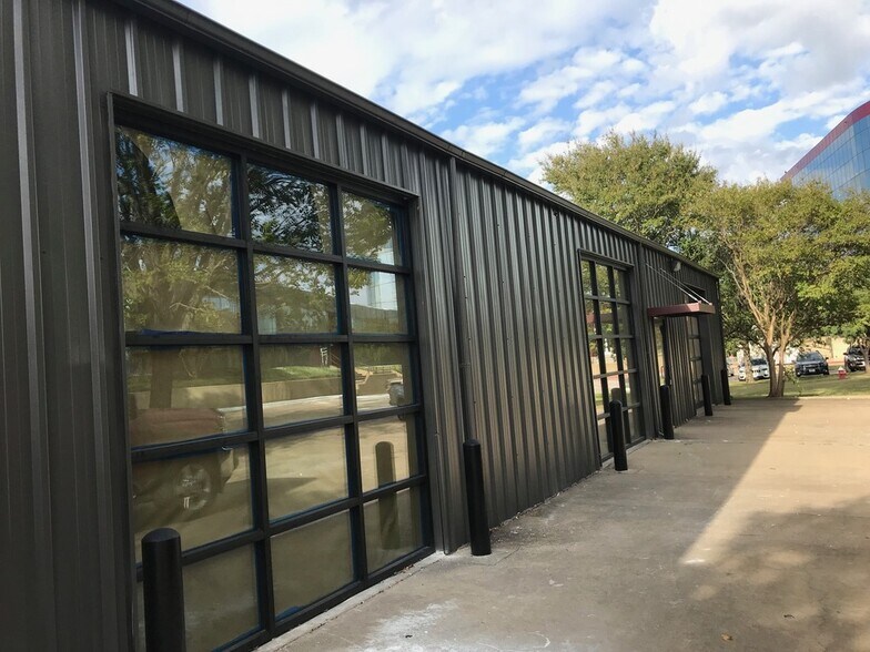 More Photos Of 2700 A Earl Rudder Fwy, College Station Warehouse For Lease