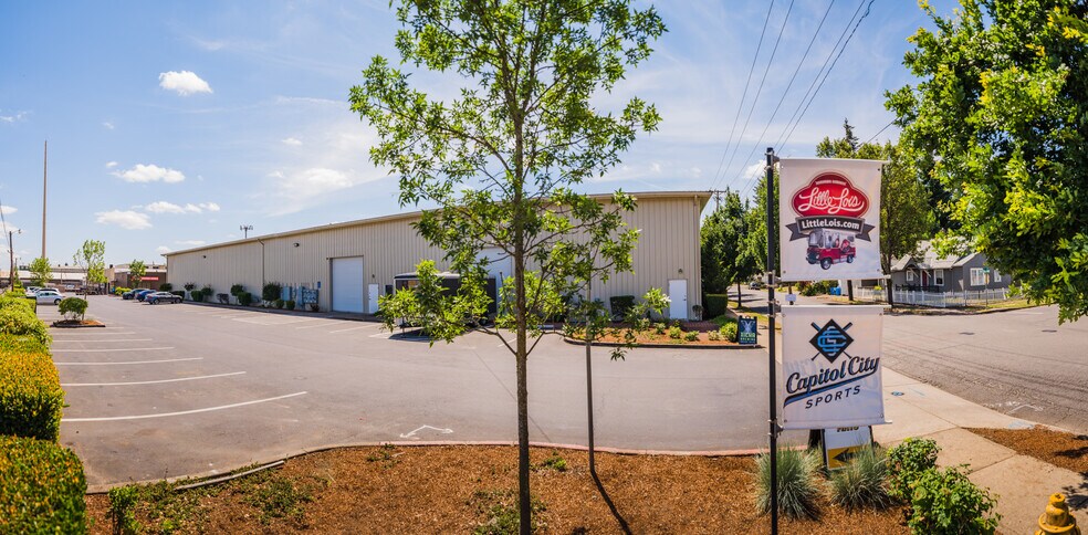 More Photos Of 576 Patterson St NW, Salem Warehouse For Lease