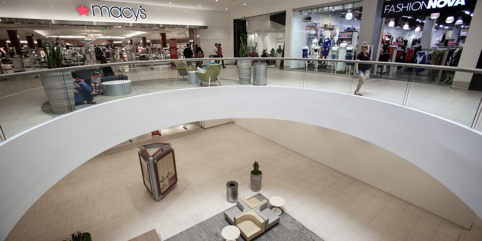 More Photos Of 111-245 E Magnolia Blvd, Burbank Unknown For Lease