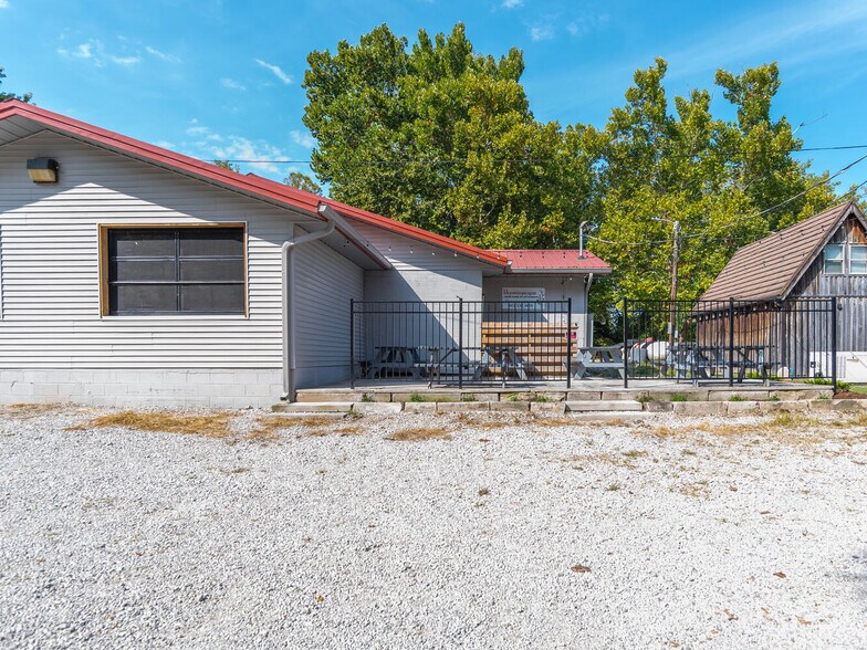 More Photos Of 8939 E Southshore Dr, Unionville Restaurant For Sale