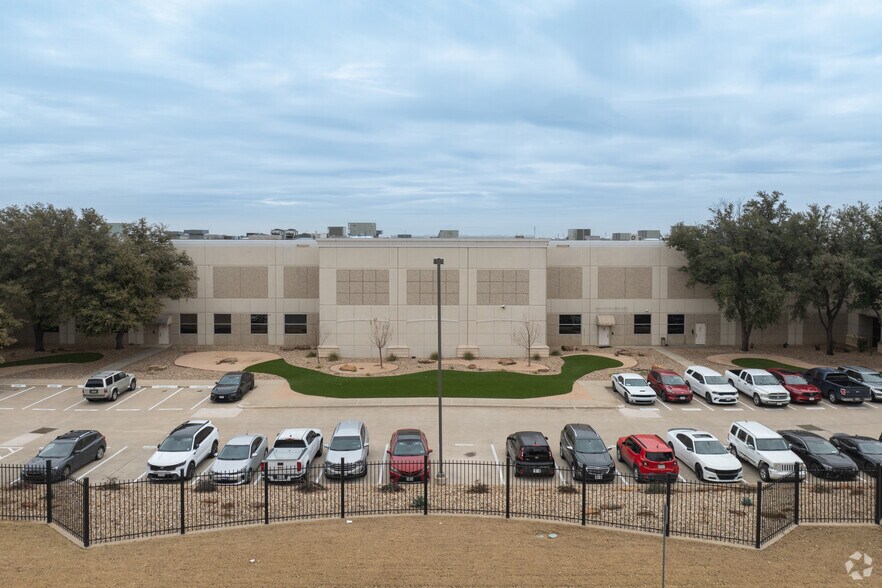 More Photos Of 4700-4708 Mercantile Dr, Fort Worth Warehouse For Lease