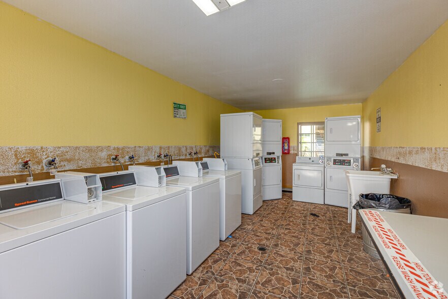 More Photos Of 10032 N Magnolia Ave, Santee Apartments For Sale