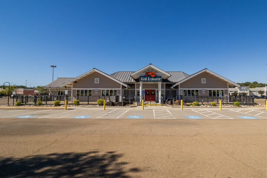 More Photos Of 6357 I 55 N, Jackson Restaurant For Lease