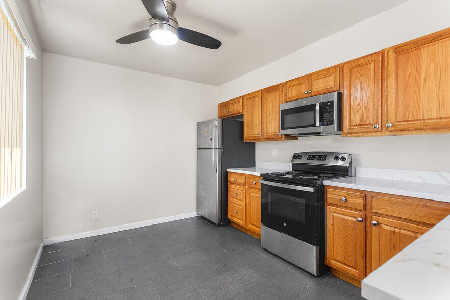 More Photos Of 951-955 Karol Way, San Leandro Apartments For Sale