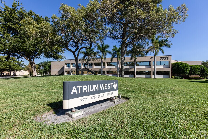 More Photos Of 7771 W Oakland Park Blvd, Fort Lauderdale Office For Lease