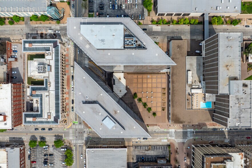 More Photos Of 1 W 3rd St, Tulsa Unknown For Lease