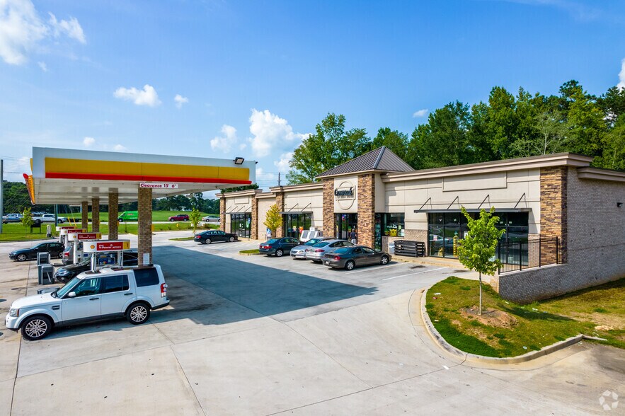 Primary Photo Of 31 Crowell Rd, Covington Service Station For Lease
