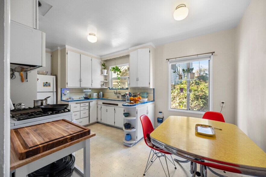 More Photos Of 367 41st St, Oakland Multifamily For Sale