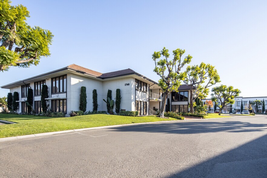 More Photos Of 1740 W Katella Ave, Orange Unknown For Lease