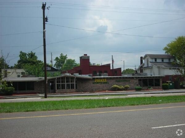 More Photos Of 3920 Asheville Hwy, Knoxville Restaurant For Lease