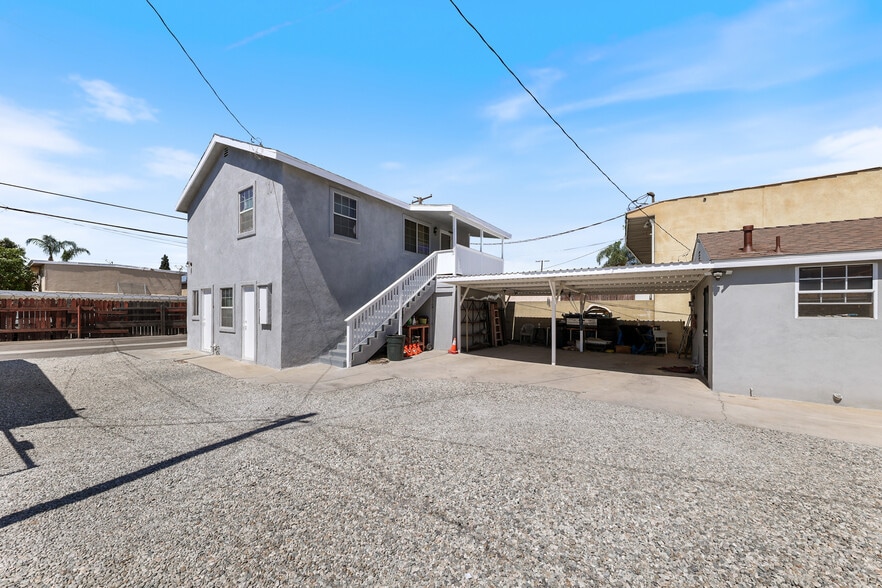 More Photos Of 15323 Paramount Blvd, Paramount General Retail For Sale