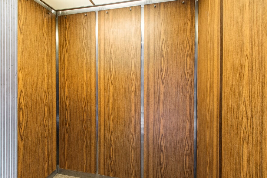 More Photos Of 4069 Goldfinch St, San Diego Apartments For Sale