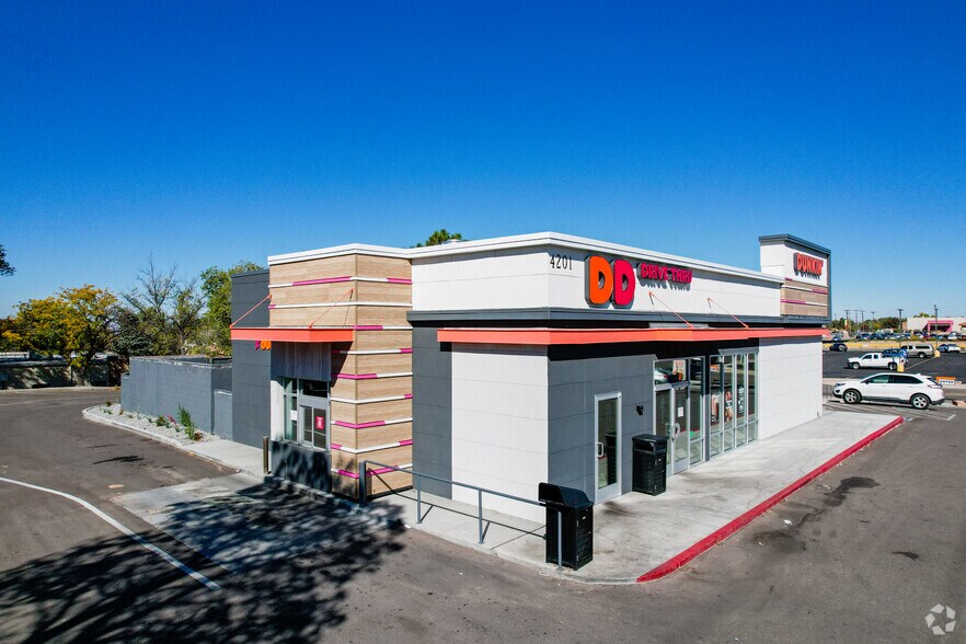 More Photos Of 4201 Wyoming Blvd NE, Albuquerque Restaurant For Lease