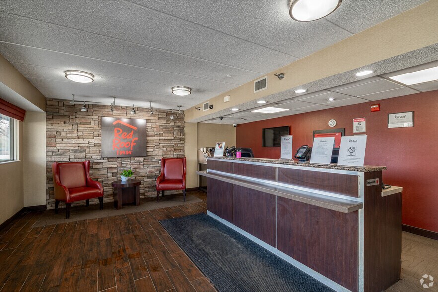 More Photos Of 2939 S Arlington Rd, Akron Hotel For Sale