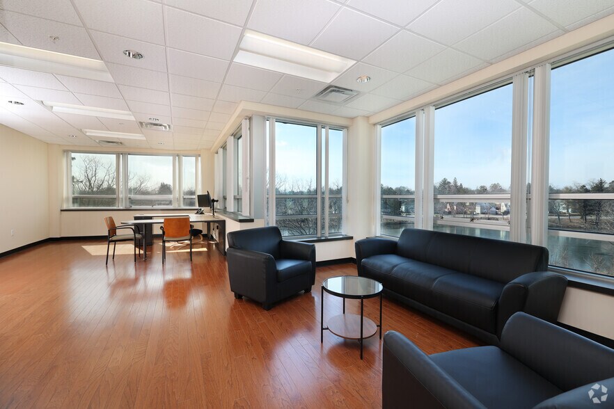 More Photos Of 500 Cummings Ctr, Beverly Office For Lease