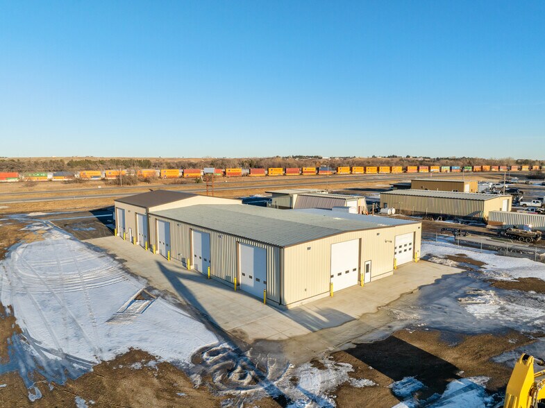 More Photos Of 3050 Highway 52 South, Minot Flex For Lease