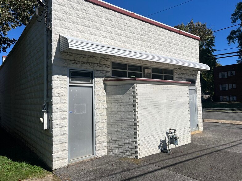 More Photos Of 4118 Queensbury Rd, Hyattsville Freestanding For Lease