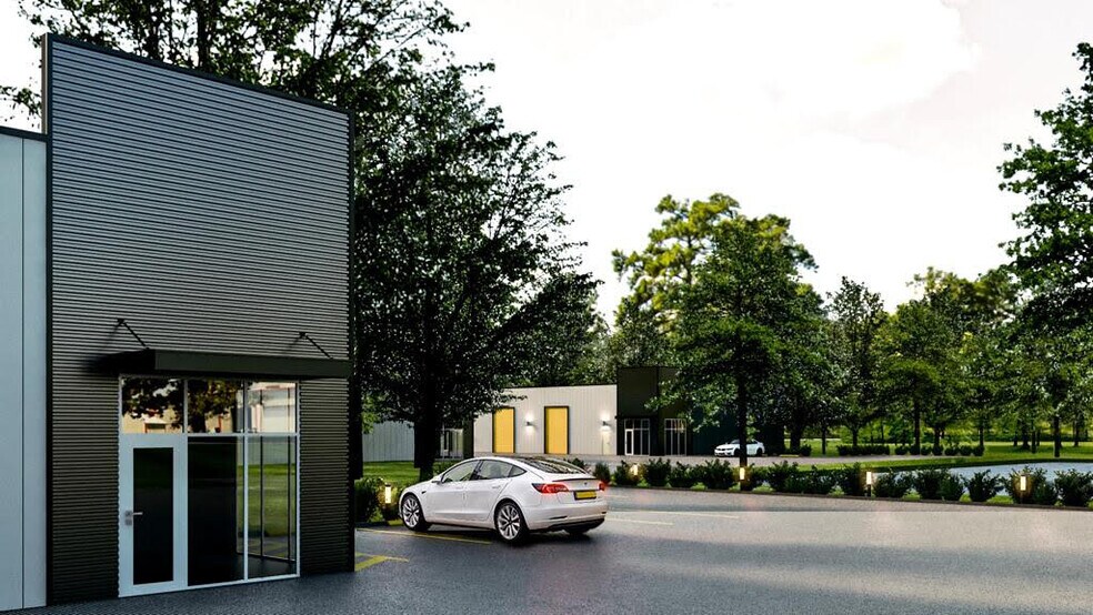 More Photos Of 0 Pinehurst Meadow, Magnolia Warehouse For Lease