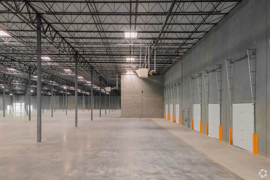 More Photos Of 7413 Cushing Rd, Manassas Refrigeration Cold Storage For Lease