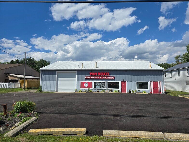 Primary Photo Of 9040 State Rt 14, Streetsboro Auto Repair For Sale