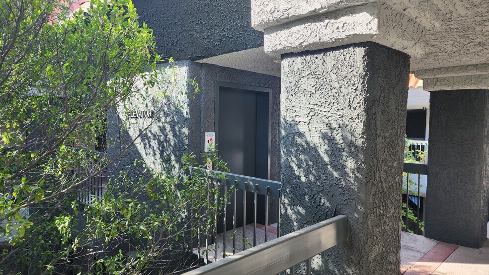 More Photos Of 222-228 S Rainbow Blvd, Las Vegas Office For Lease