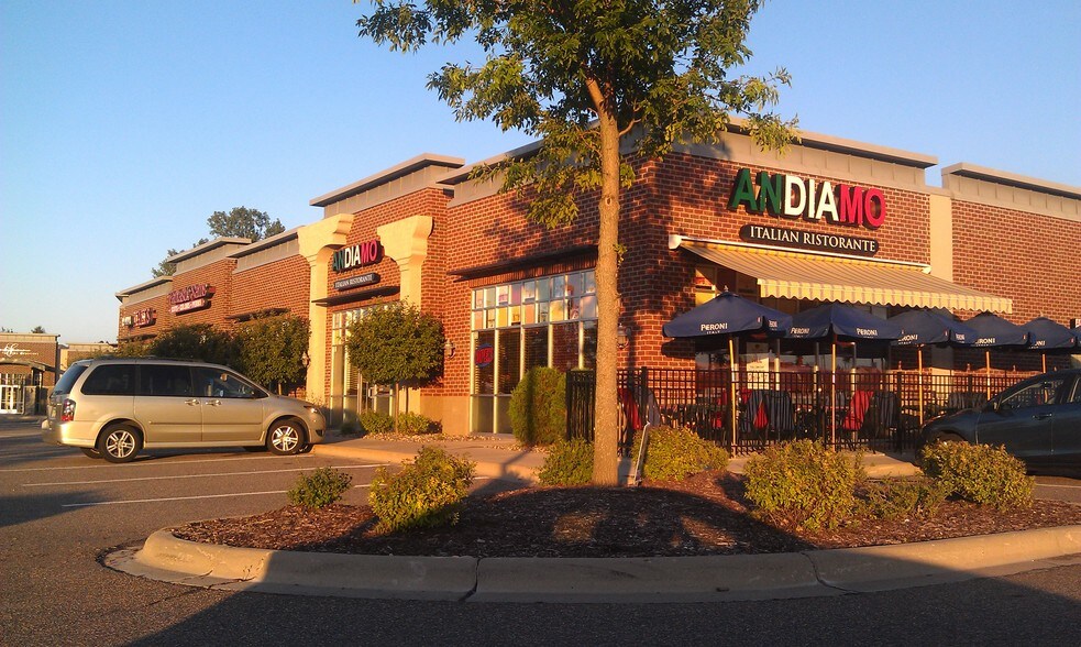 More Photos Of 1629 Lena Ct, Eagan Storefront For Lease