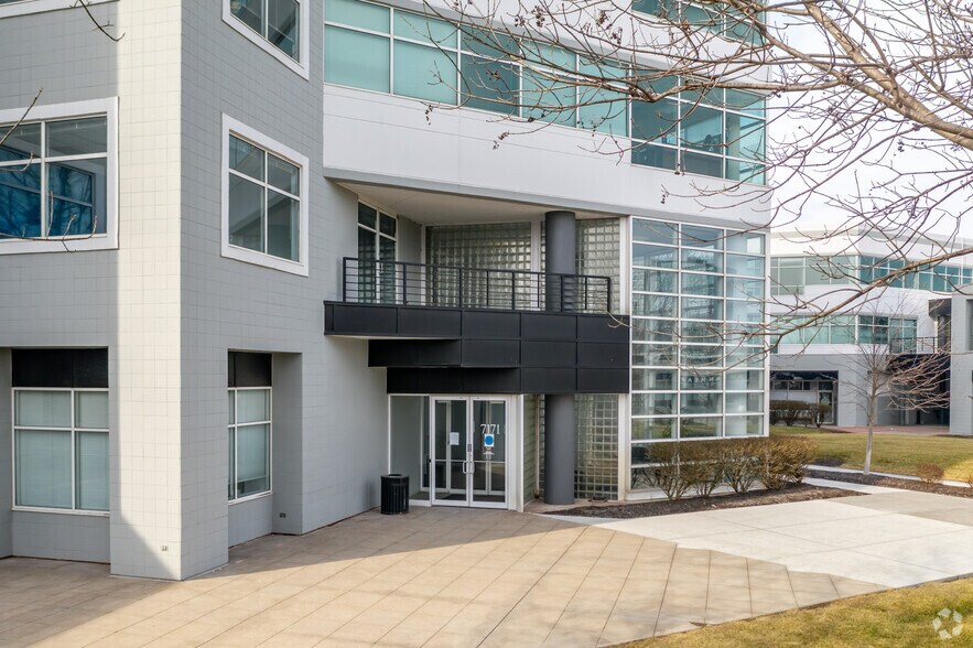 More Photos Of 7171 W 95th St, Overland Park Unknown For Lease