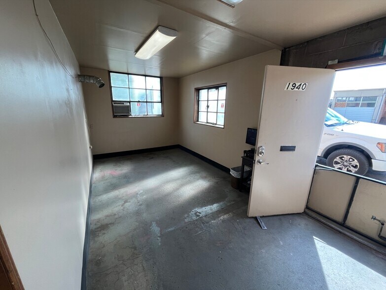 More Photos Of 1940 S Bannock St, Denver Service For Lease