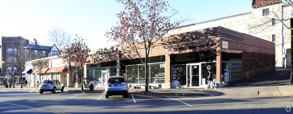 More Photos Of 102-116 Pondfield Rd, Bronxville Storefront For Lease