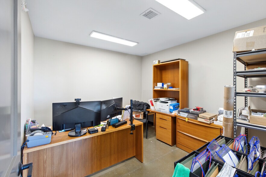 More Photos Of 22 Rorke rd, Etna General Retail For Sale