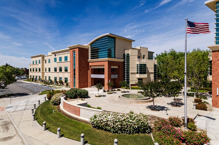 More Photos Of 9600 Ming Ave, Bakersfield Office For Lease