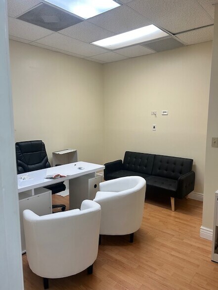 More Photos Of 14100 Palmetto Frontage Rd, Miami Lakes Office Residential For Lease