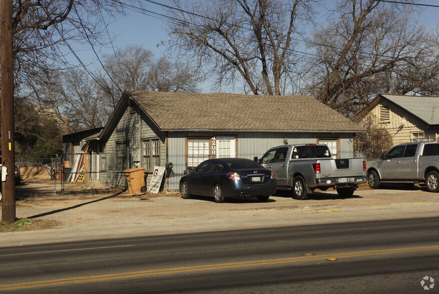 Primary Photo Of 4208 S 1st St, Austin Warehouse For Lease