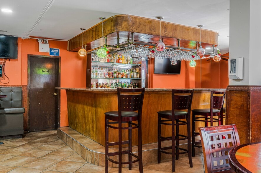 More Photos Of 13889 Francis Lewis Blvd, Rosedale Healthcare For Sale