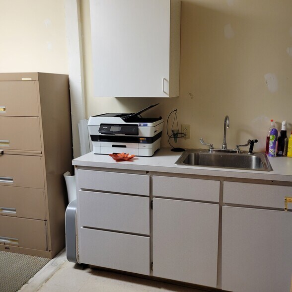 More Photos Of 6490 Main St, Buffalo Medical For Lease