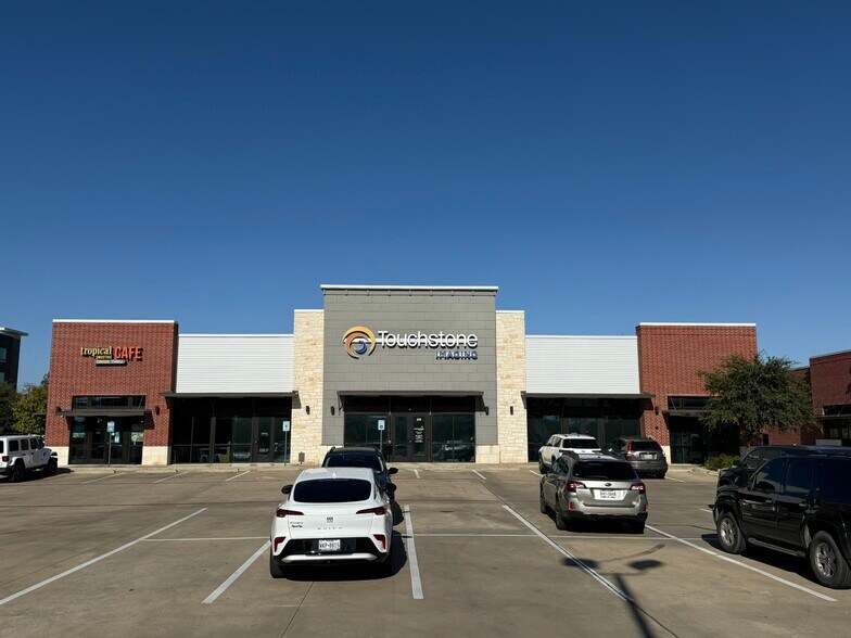 More Photos Of 921 S 9th St, Waco Unknown For Lease