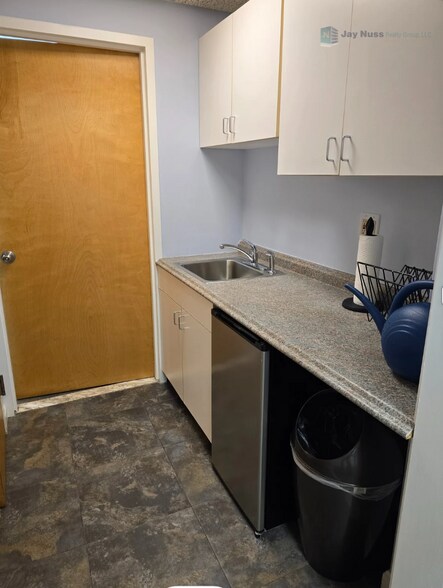 More Photos Of 72 Sharp St, Hingham Medical For Sale