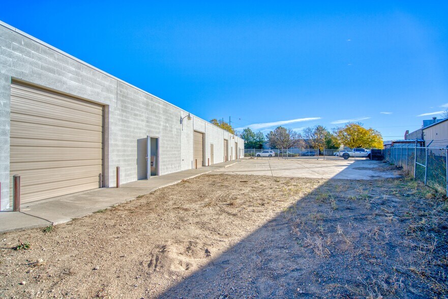 More Photos Of 23 Boston Ct, Longmont Manufacturing For Lease