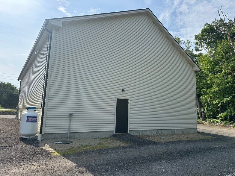 More Photos Of 169 Norwich Rd, Plainfield Warehouse For Sale