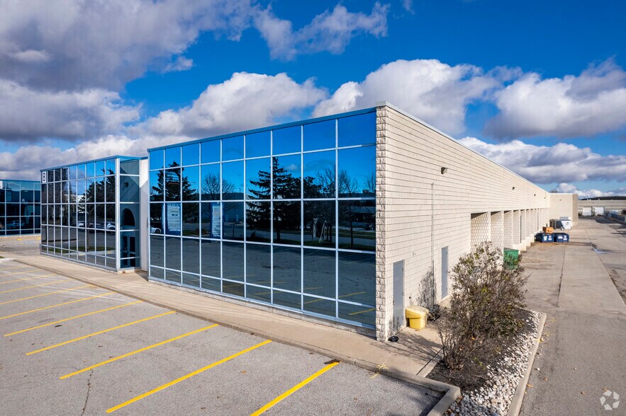 More Photos Of 51 Caldari Rd, Vaughan Warehouse For Lease