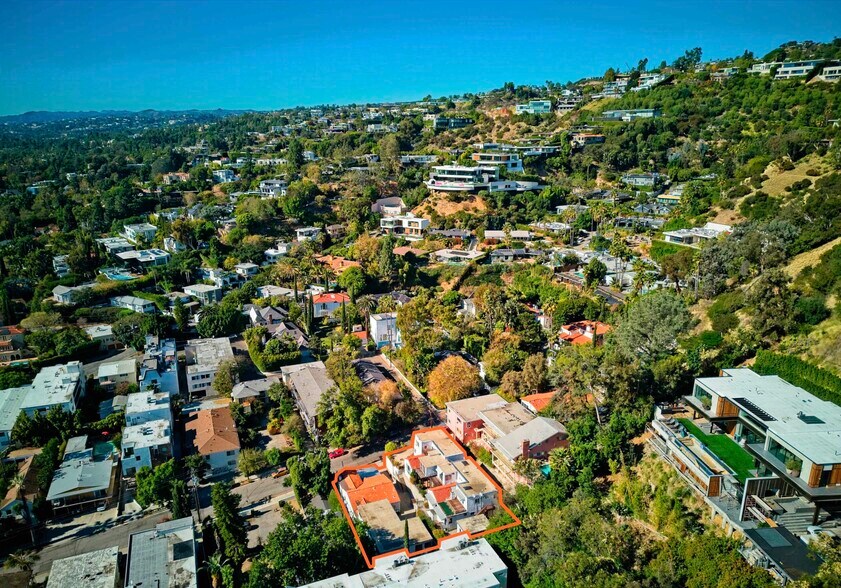 More Photos Of 1244 Larrabee St, Los Angeles Apartments For Sale