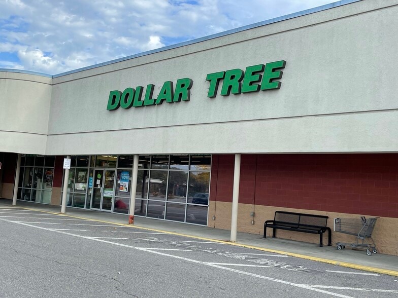 More Photos Of 1892 Central Ave, Albany Storefront For Lease
