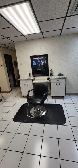 More Photos Of 21234 Olean Blvd, Port Charlotte Storefront Retail Office For Lease