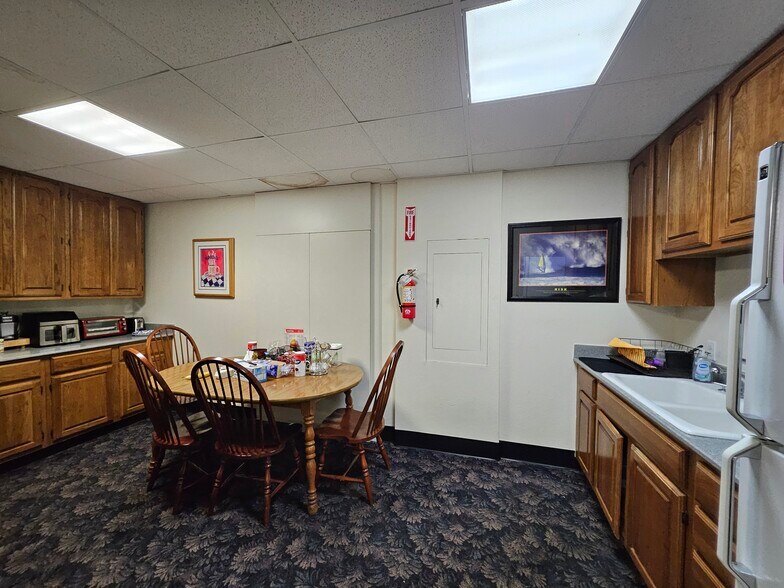 More Photos Of 13101 Brookhurst St, Garden Grove Warehouse For Sale