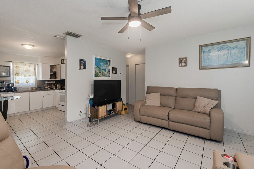More Photos Of 1911-1915 SW 4th Ave, Fort Lauderdale Apartments For Sale