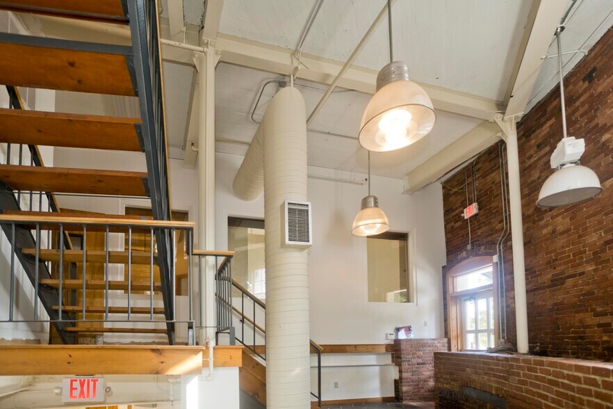 More Photos Of 244 Main St, Northampton Office Residential For Sale