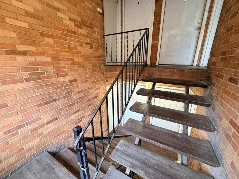 More Photos Of 3553-3559 Van Antwerp Pl, Cincinnati Apartments For Sale